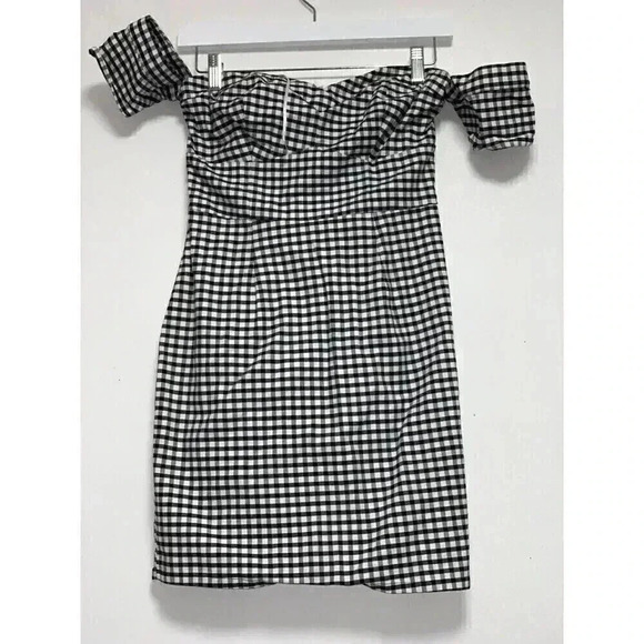 GUESS Gingham Off-the-Shoulder Dress size 2 flirty checkered mini dress - Picture 3 of 11